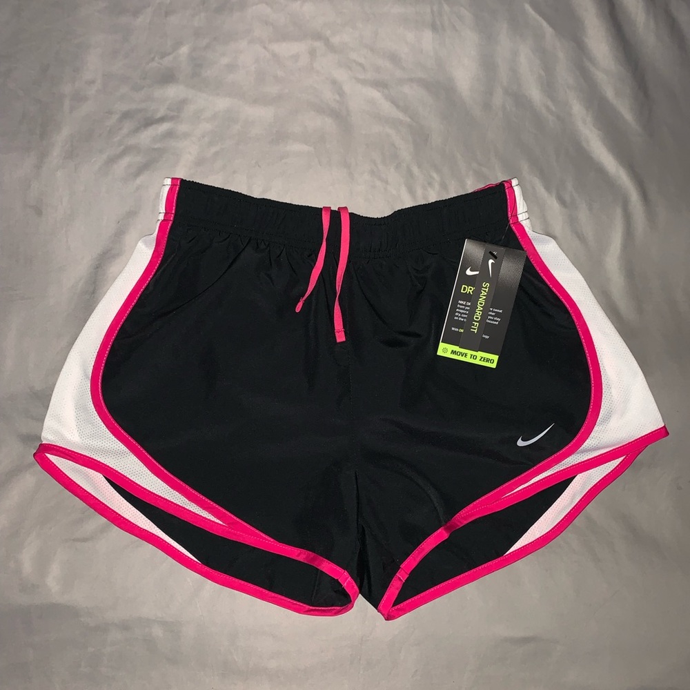 Nike shorts women